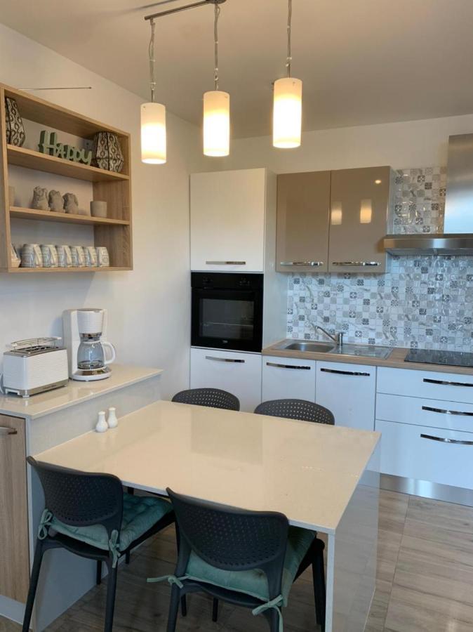 La Dolce Vita Apartments Unit 2 Posedarje Eksteriør billede