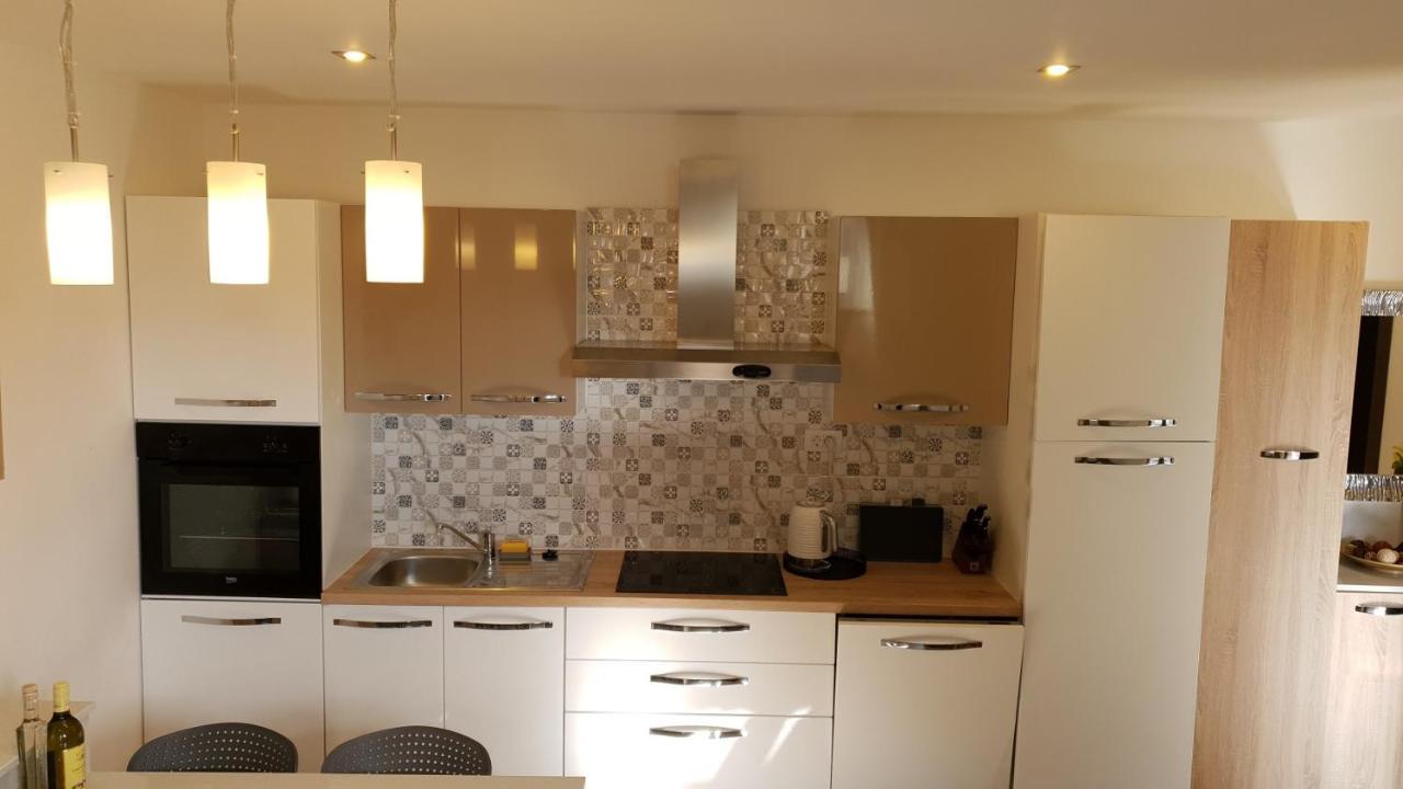 La Dolce Vita Apartments Unit 2 Posedarje Eksteriør billede
