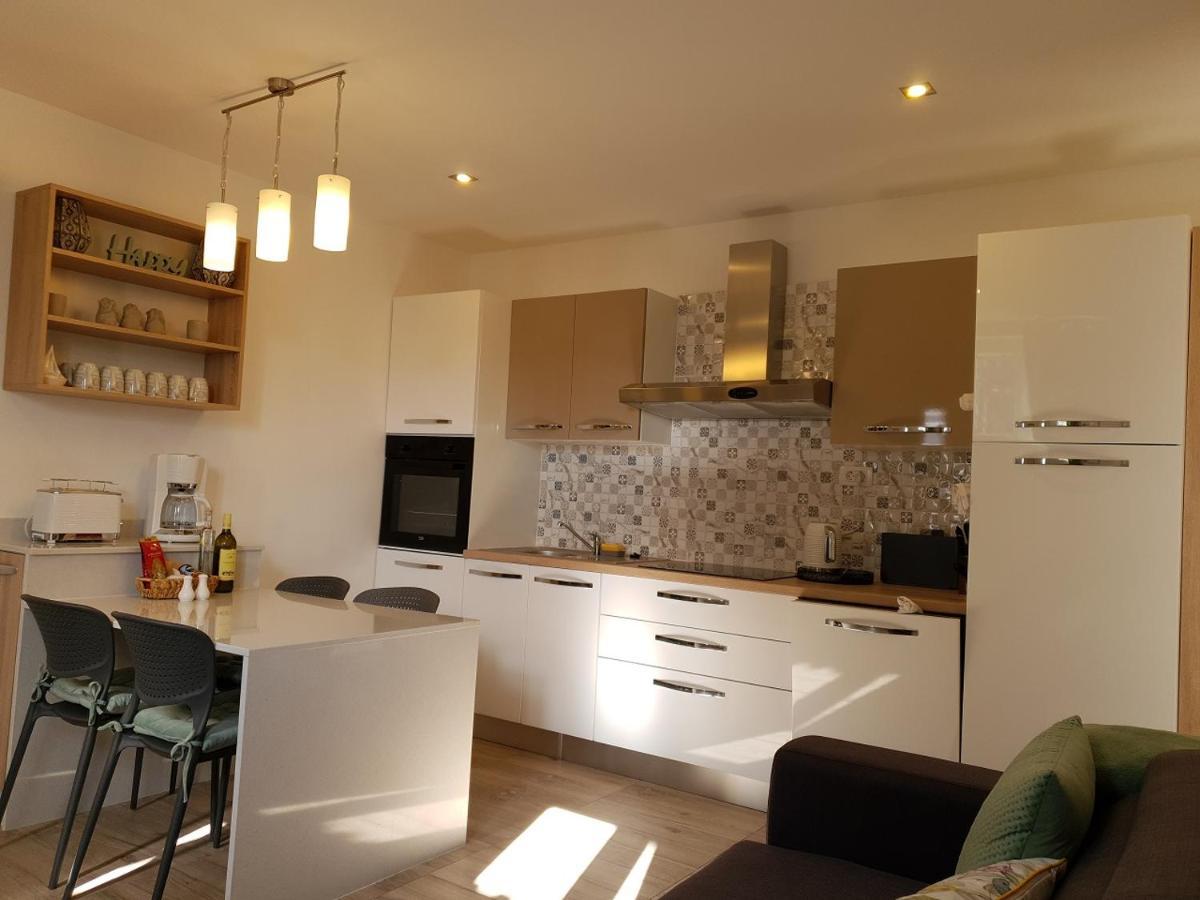 La Dolce Vita Apartments Unit 2 Posedarje Eksteriør billede